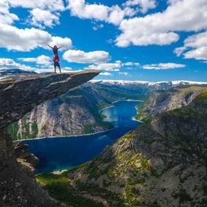 Meet your Posher, Raquel